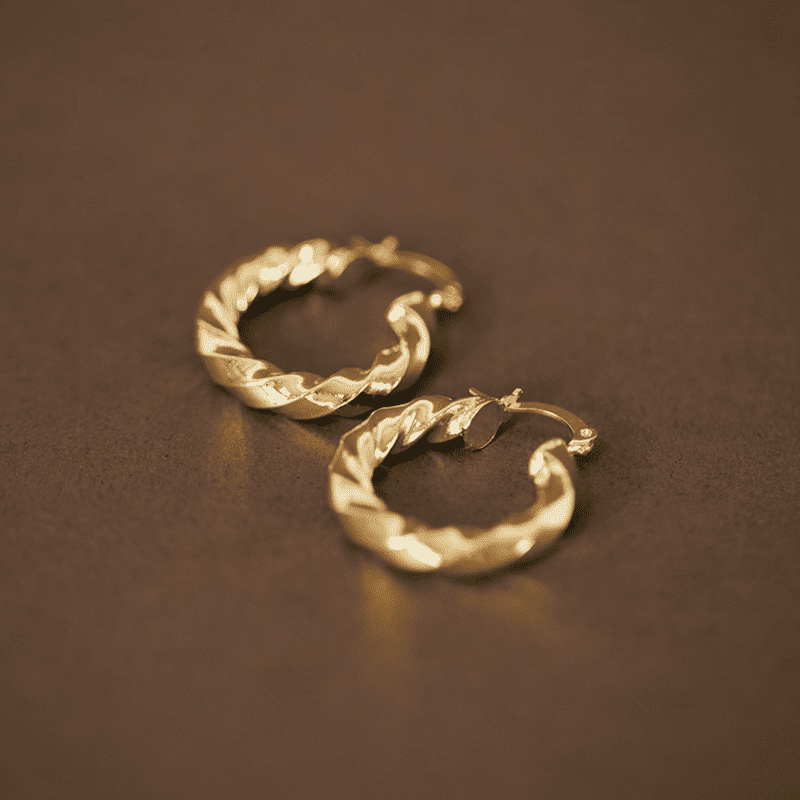 Rose Gold Cocktail Ring with Emerald